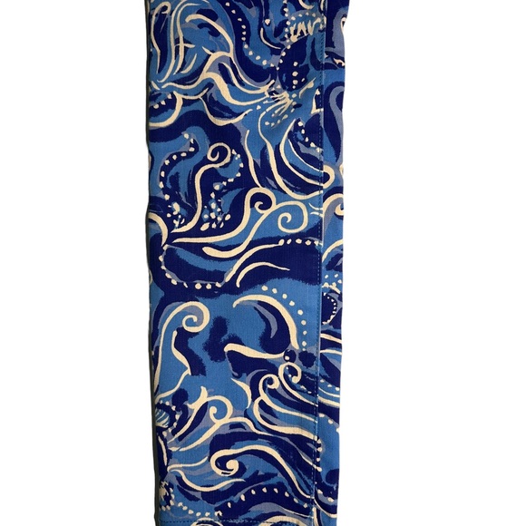 Lilly Pulitzer skinny jeans in size 00. Blue and white with gold hardware - Picture 12 of 16